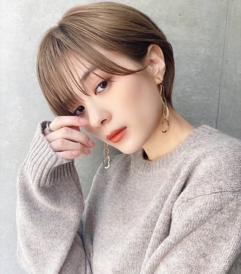 ENiのヘアスタイル｜ハンサムショート