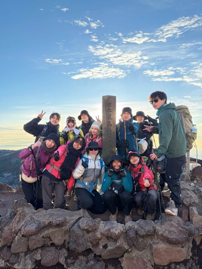 ENiのスタッフ全員での富士山登頂